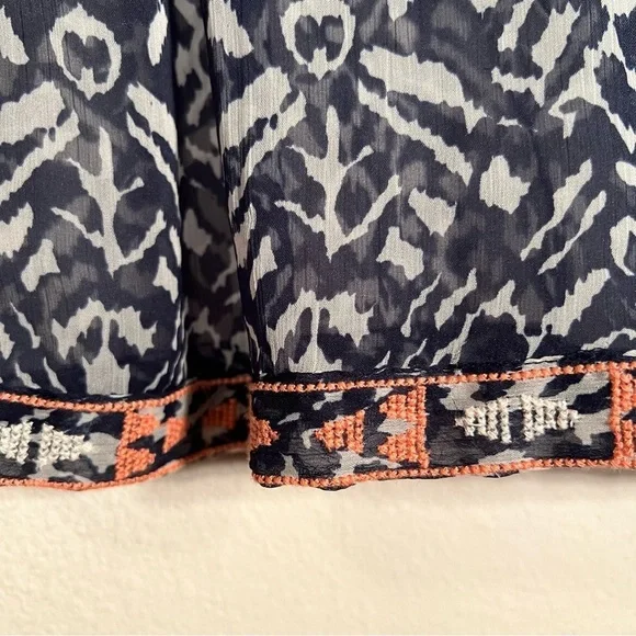 Intro Navy Blue White Embroidered Ribbon Sleeve Blouse - Picture 5 of 7